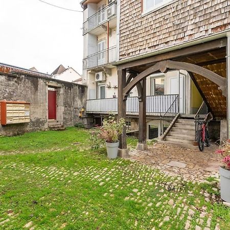 Superbe Appartement Avec Parking Gratuit Лон-ле-Сонье Экстерьер фото