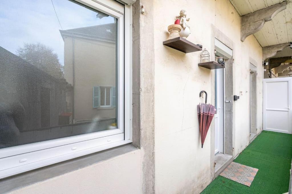 Superbe Appartement Avec Parking Gratuit Лон-ле-Сонье Экстерьер фото