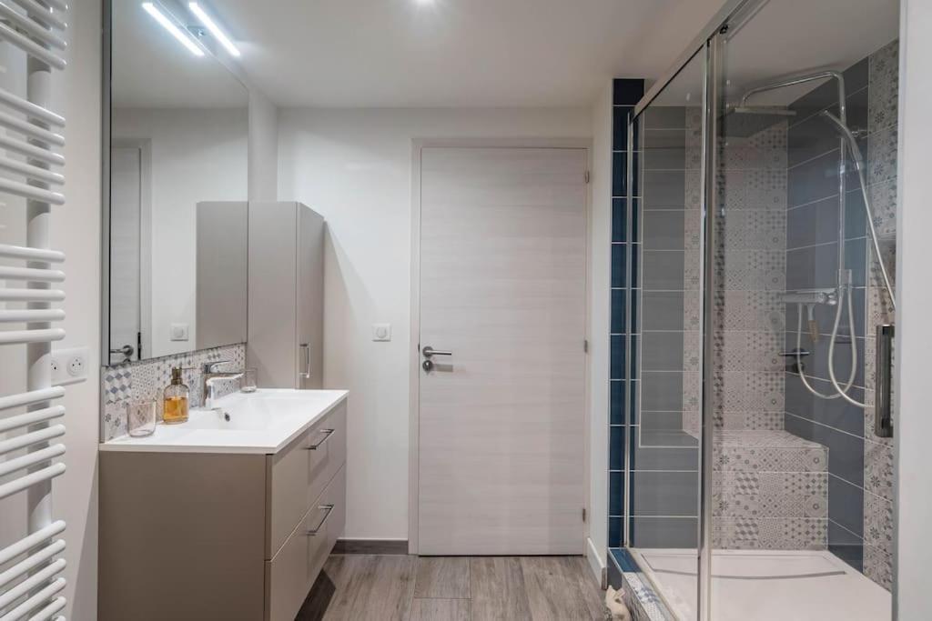 Superbe Appartement Avec Parking Gratuit Лон-ле-Сонье Экстерьер фото